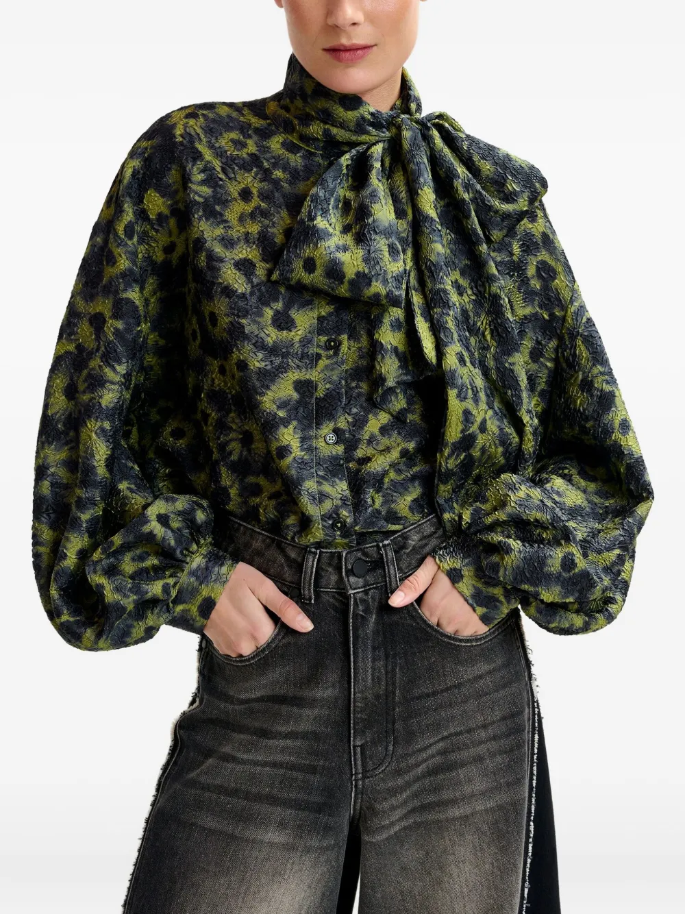Essentiel Antwerp Abstract-pattern Blouse In Green