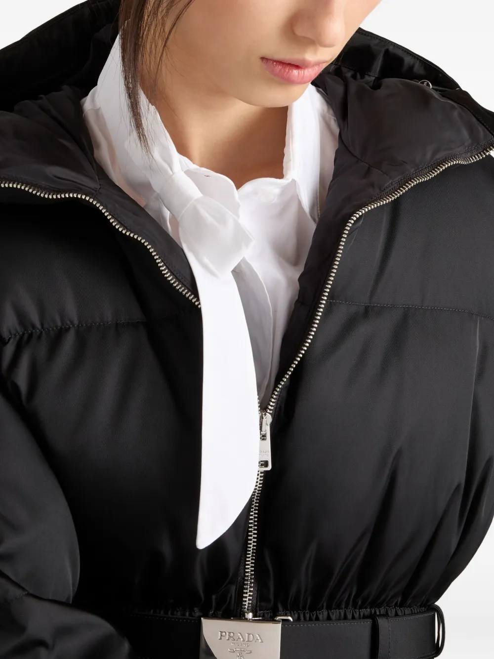 Prada Donsjack met capuchon en ceintuur Zwart