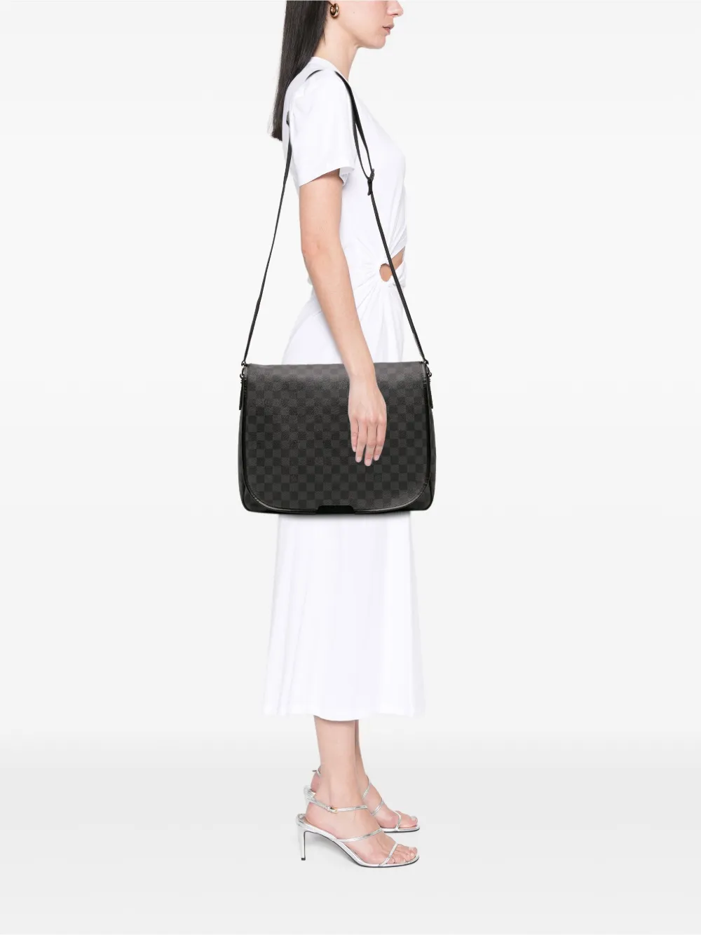 Louis Vuitton Pre-Owned 2011 Damier Graphite Daniel MM crossbody bag | Pre-Owned | Image 2