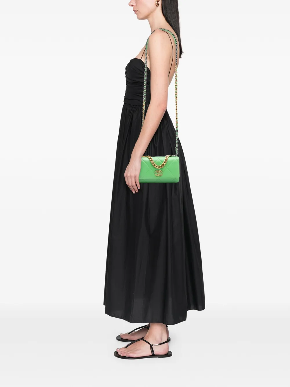 CHANEL Pre-Owned 2020 Quilted Lambskin 19 Wallet on Chain satchel | Pre-Owned | Image 2