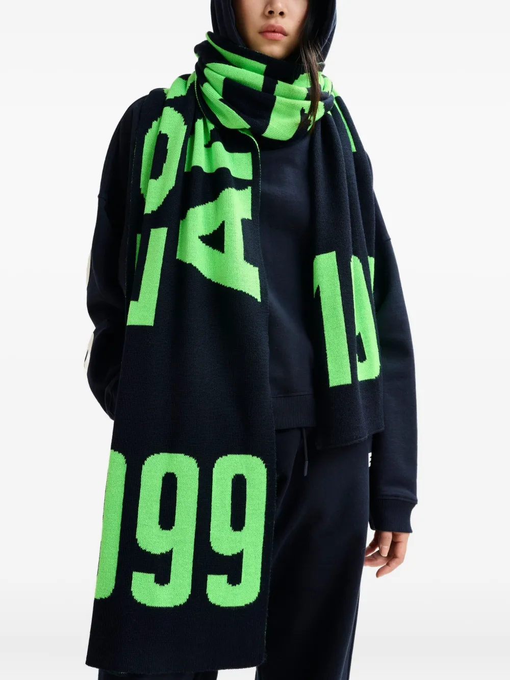 Essentiel Antwerp Intarsia Logo Scarf In Green