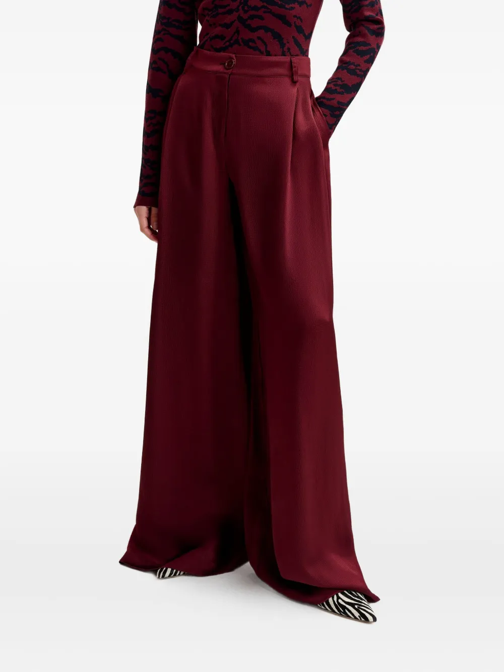 Essentiel Antwerp Inovember Pleated Palazzo Pants In Red