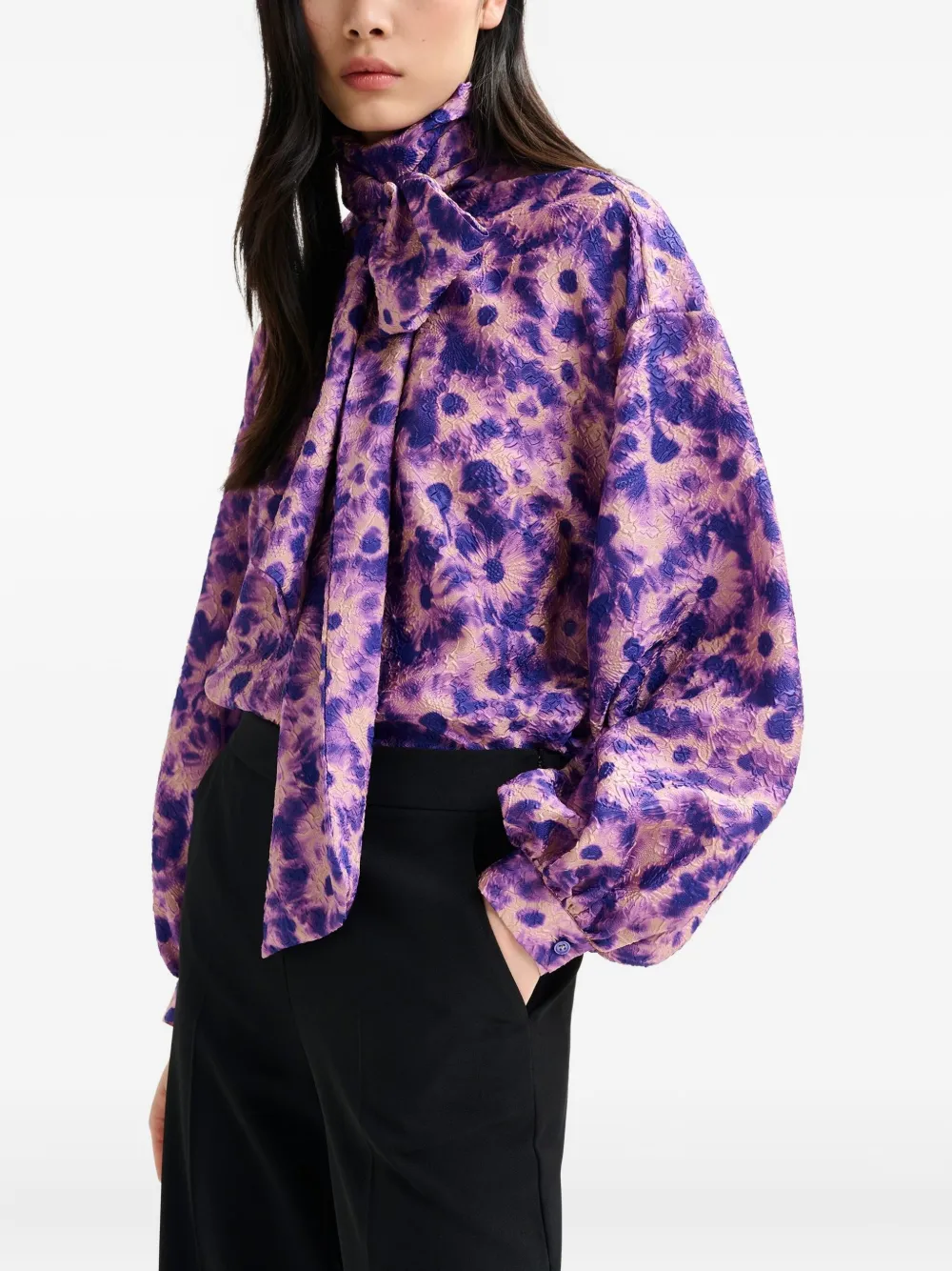 Essentiel Antwerp Abstract-print Tie-neck Blouse In Purple