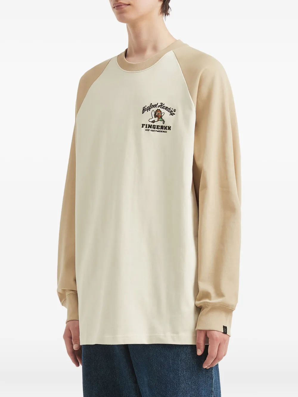 Fingercroxx Two-tone Embroidered T-shirt In Multi