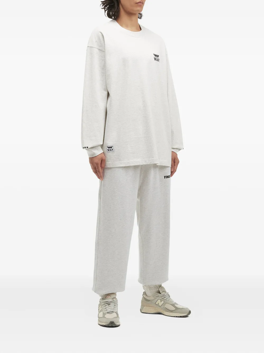 FINGERCROXX logo cuffed sweatpants - Grijs