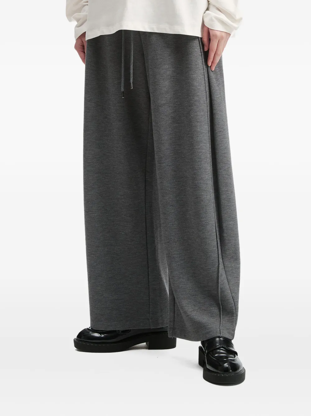 Tout A Coup Seam-detail Trousers In Gray