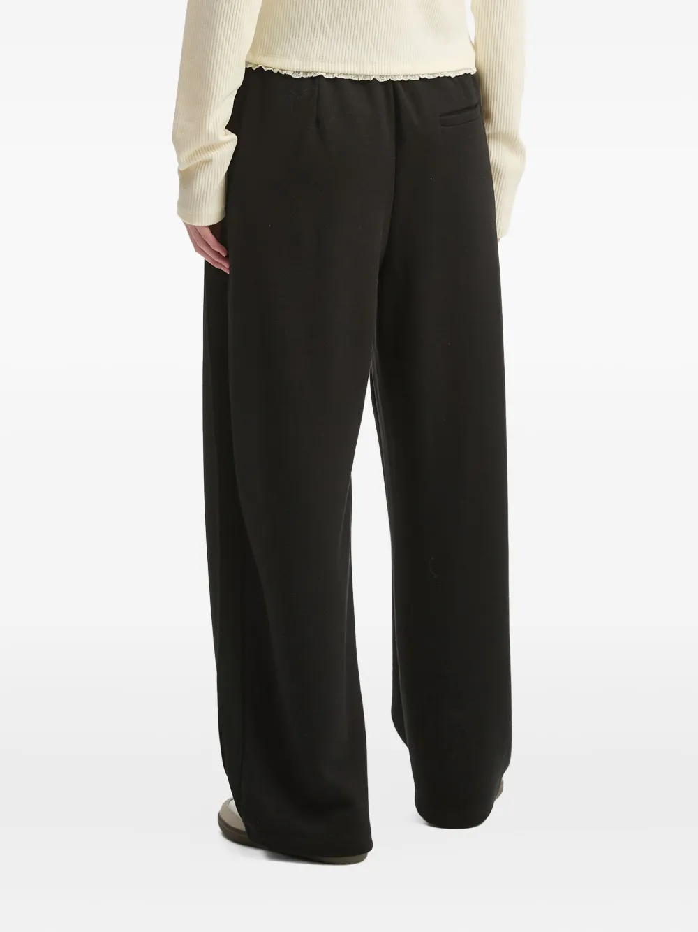 Tout A Coup Seam-details Trousers In Black