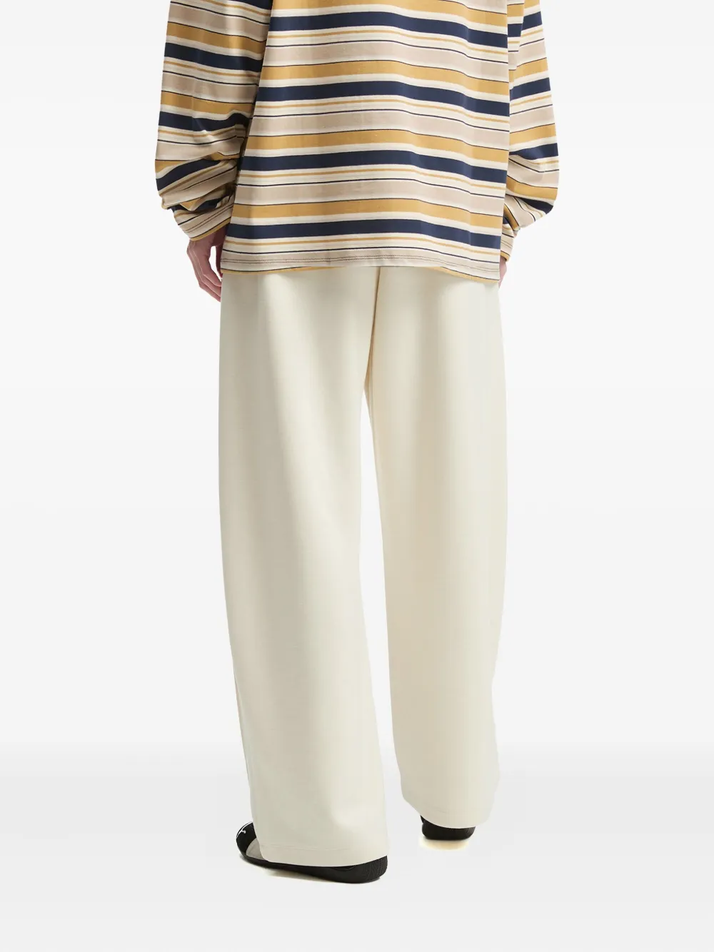 Tout A Coup Seam-details Trousers In Neutral