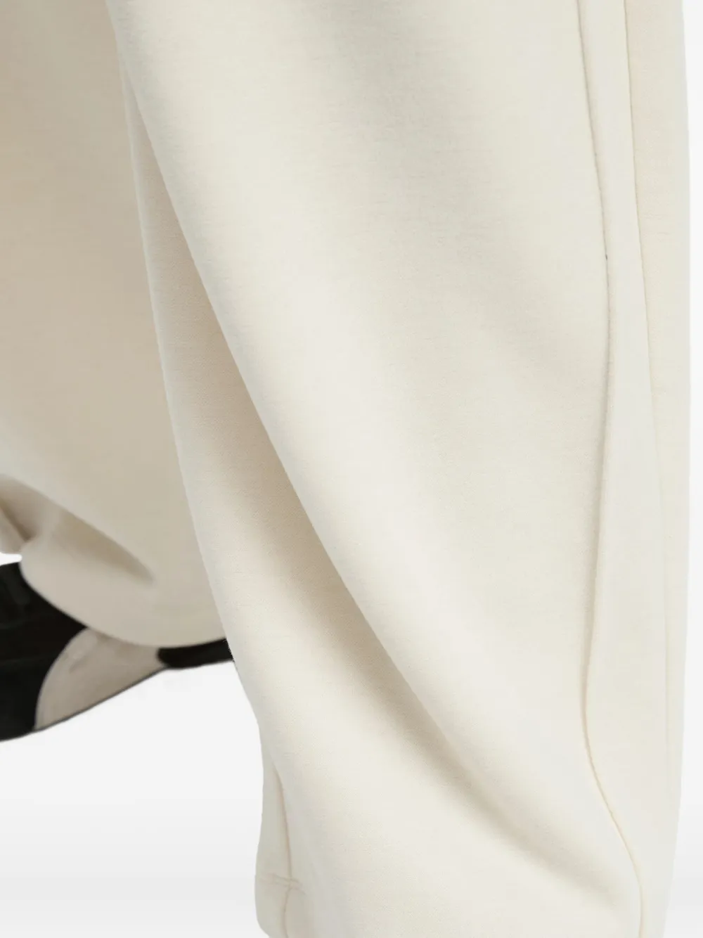 Tout A Coup Seam-details Trousers In Neutral