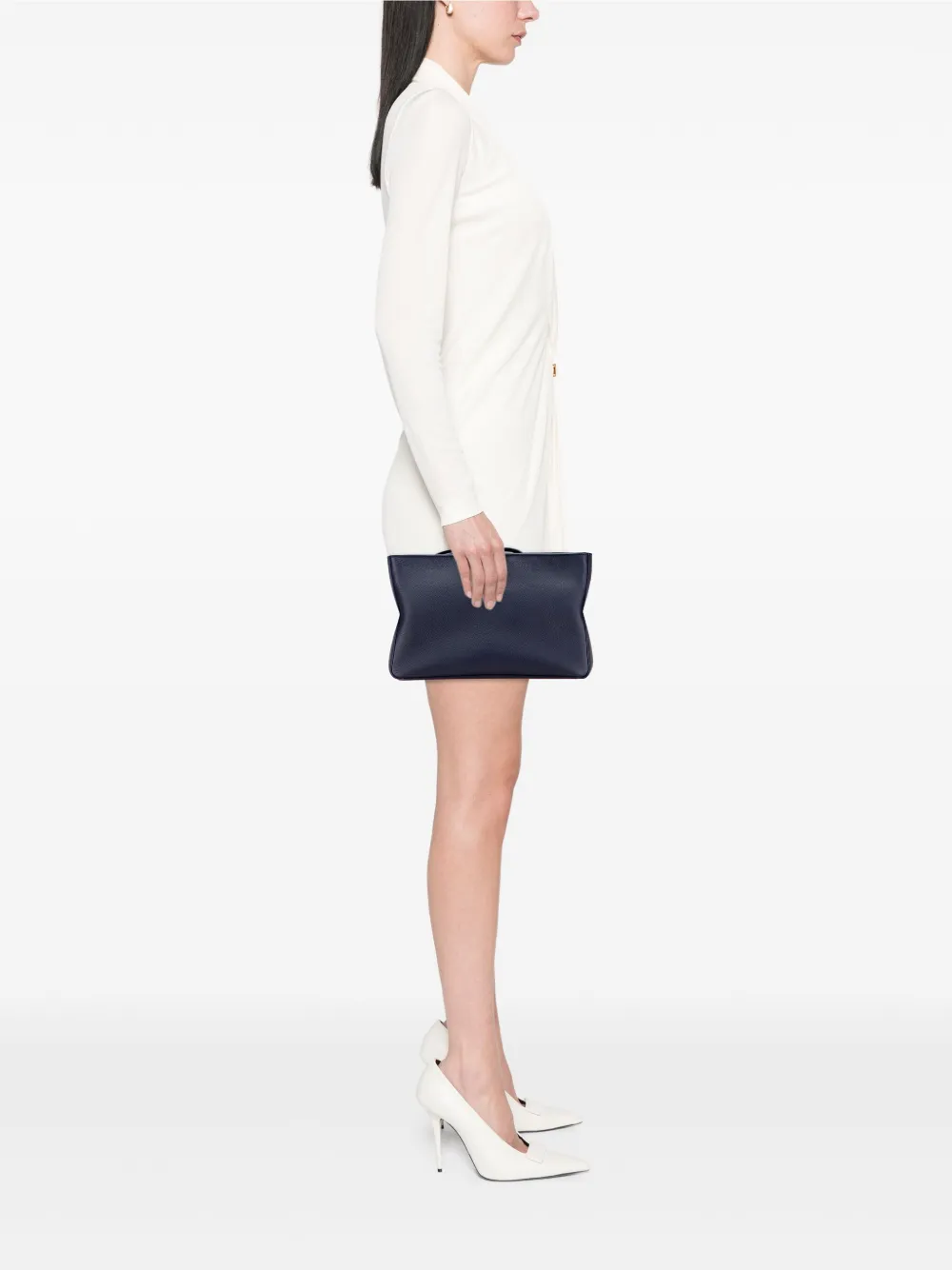 Ferragamo Pre-Owned 2000-2025 Leather Soft Pouch clutch bag | Pre-Owned | Image 2