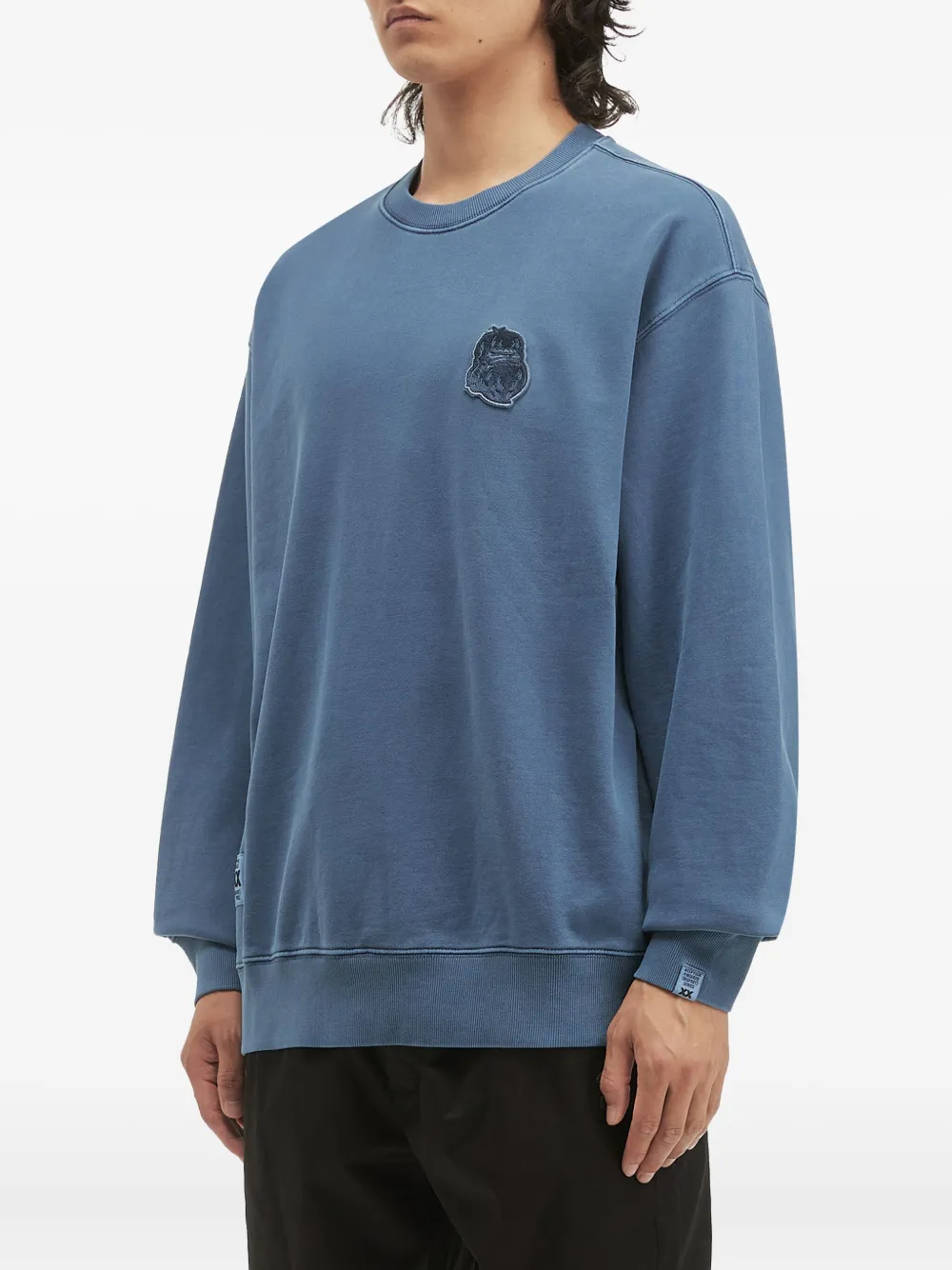 Fingercroxx Embroidered Crew-neck Sweatshirt In Blue
