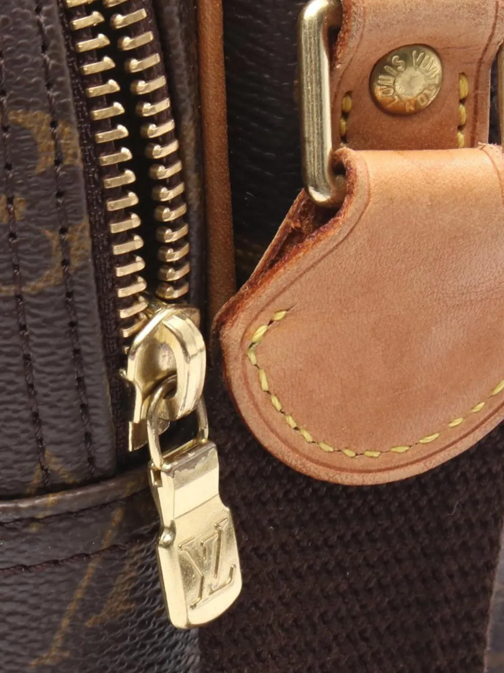 Louis Vuitton Pre-Owned 2001 Monogram Reporter PM crossbody bag | Pre-Owned | Image 2