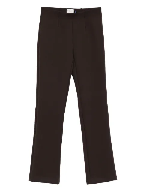 Seductive high-waisted trousers
