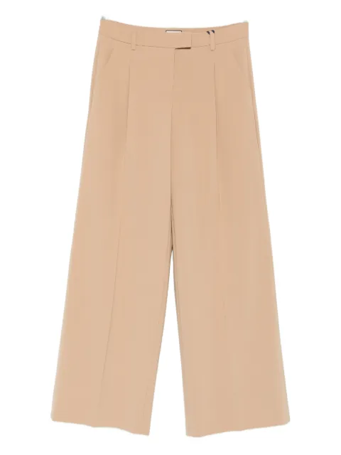 Seductive pleated trousers