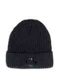 C.P. Company ribbed lens beanie hat - Blue
