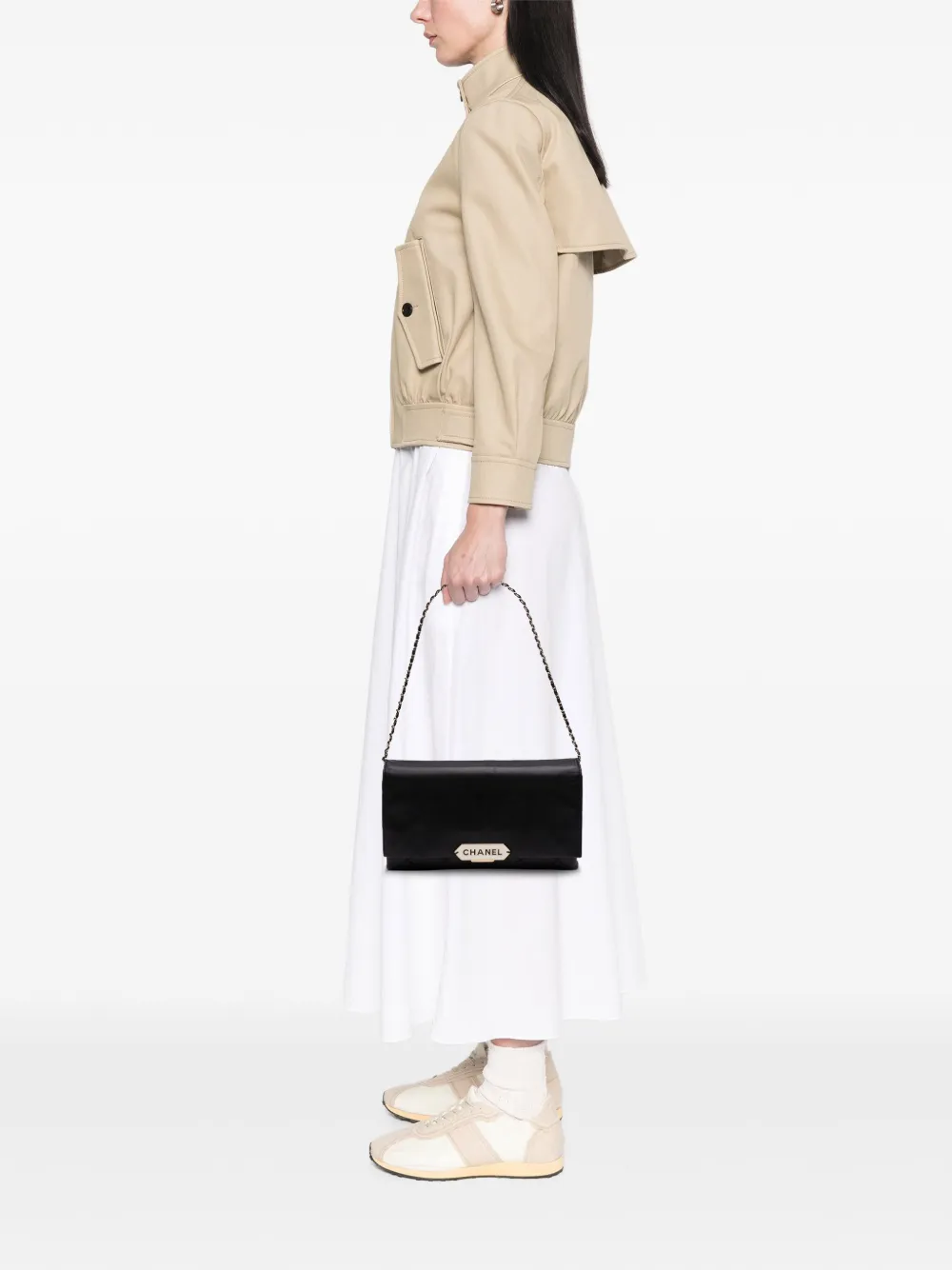 CHANEL Pre-Owned 2016-2017 Quilted Lambskin Retro Label shoulder bag | Pre-Owned | Image 2