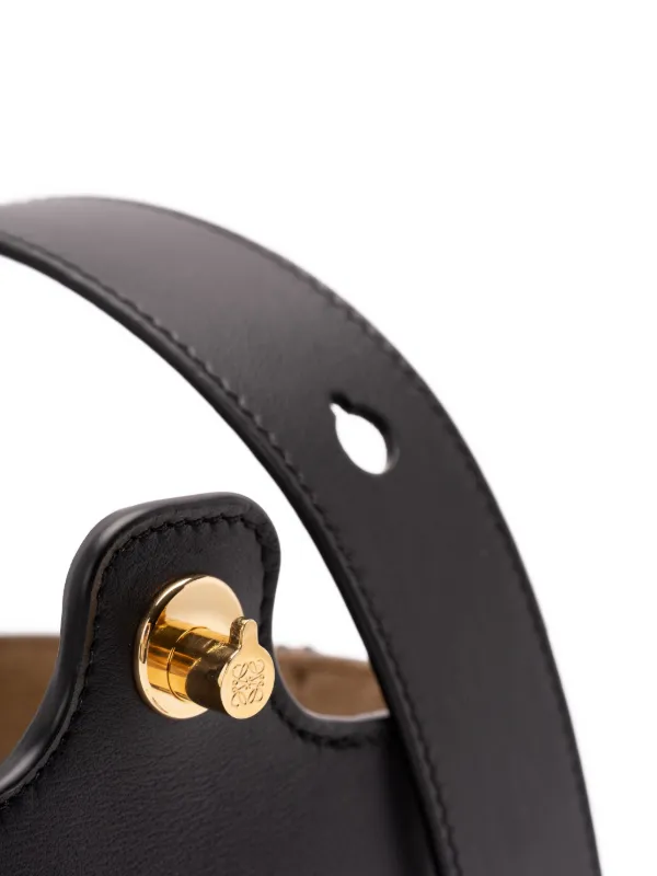 LOEWE Pebble バケットバッグ ミニ | ブラック | FARFETCH JP