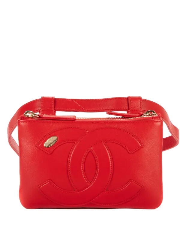 Chanel Pre-owned Leather Belt Bag in Red