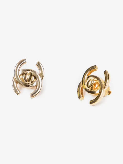 CHANEL Pre-Owned aretes de clip con logo CC 1990