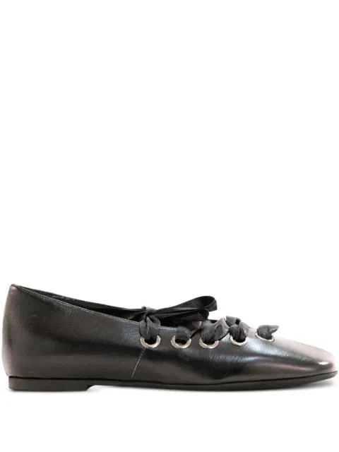 POEVE lace-up leather flat