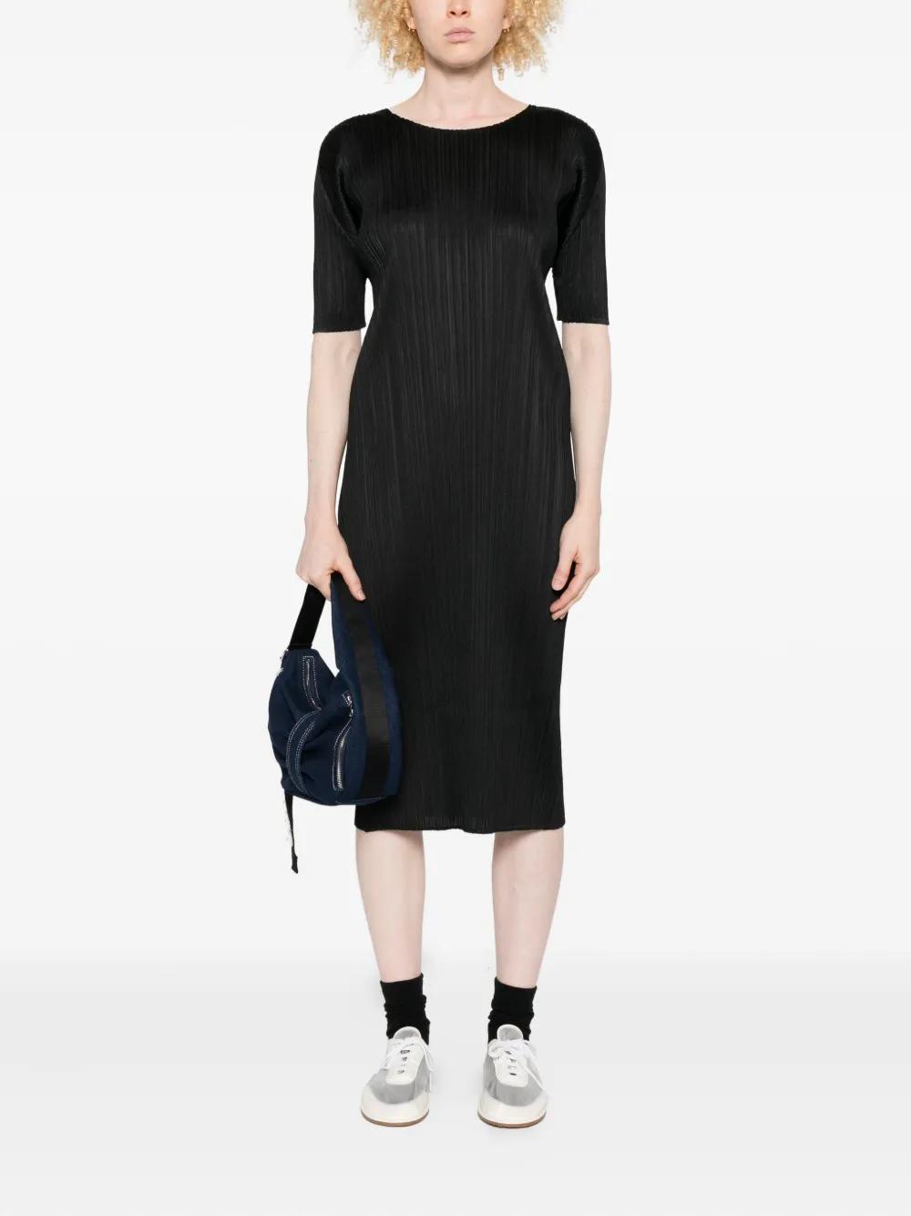 Pleats Please Issey Miyake Monthly Colors: August pleated midi dress - Zwart