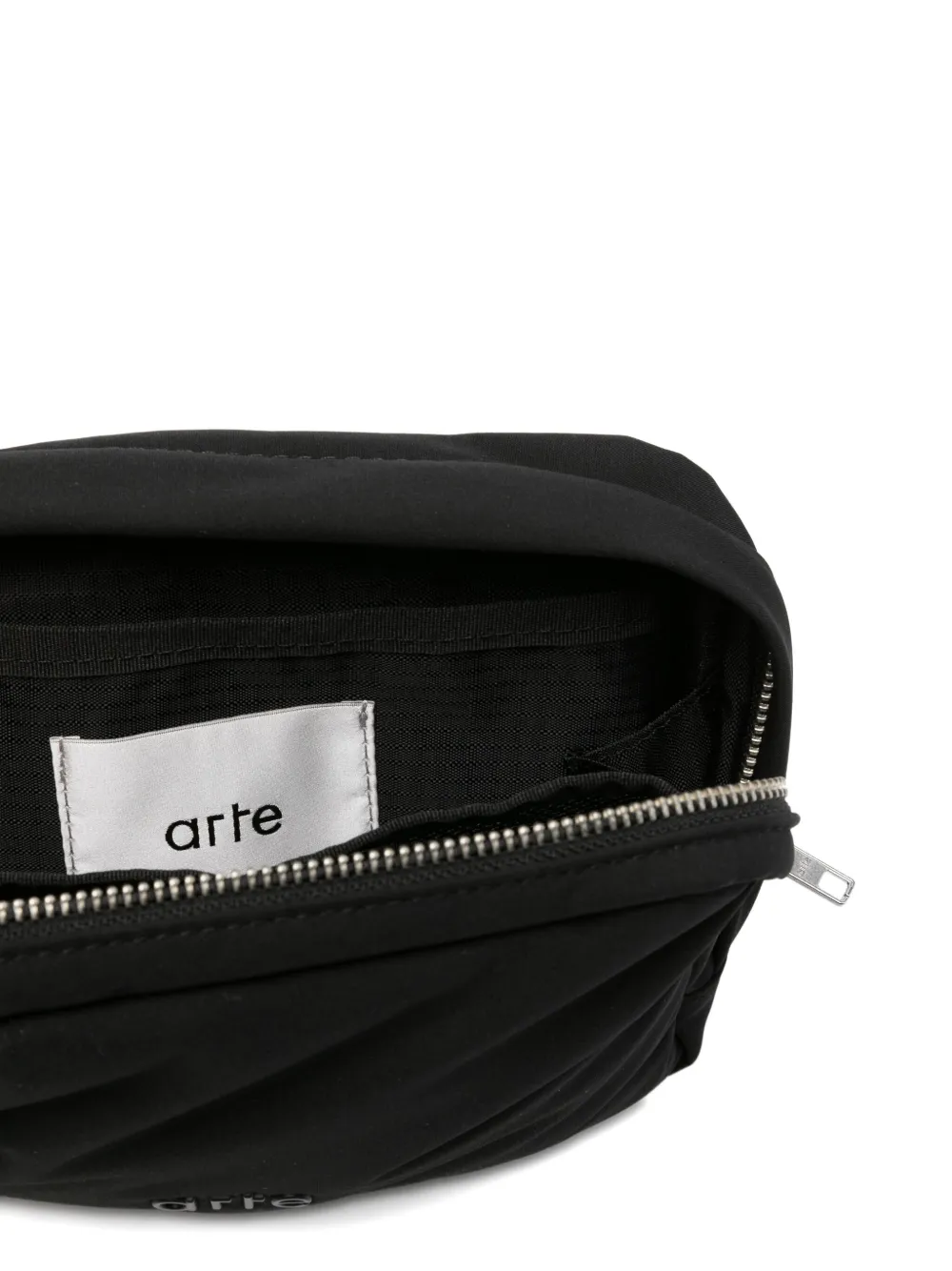 Arte Antwerp ジップ パデッド メッセンジャーバッグ | ブラック