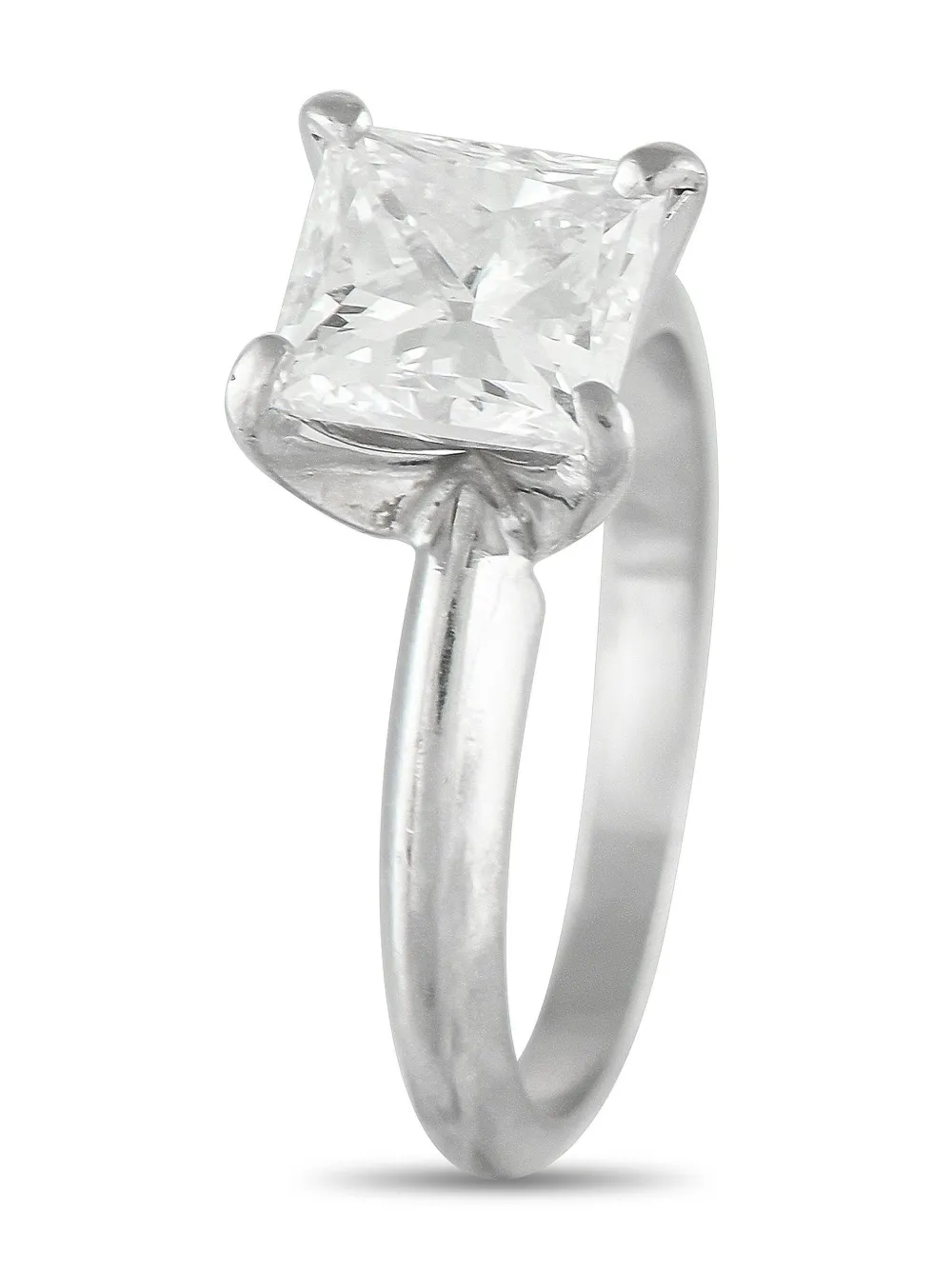 LB Exclusive platinum diamond solitaire ring | Image 2
