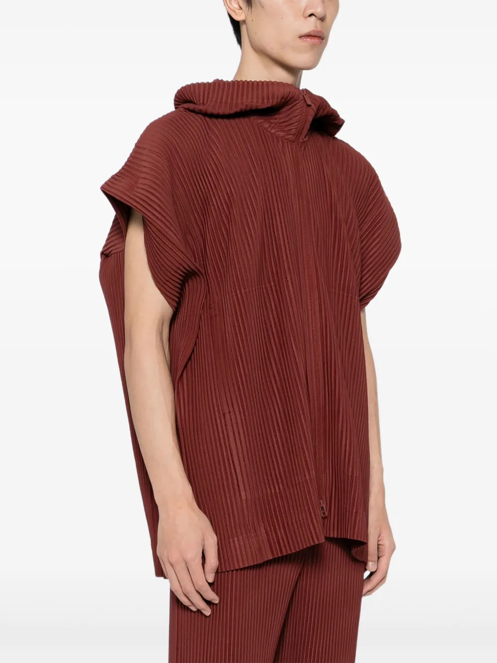 Issey Miyake August Sleeveless Jacket In Red