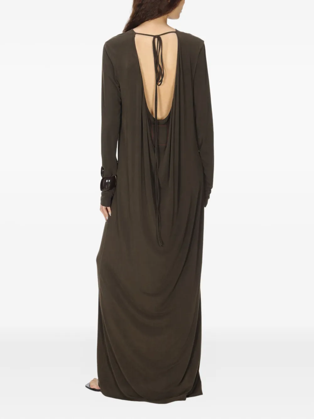 Uma Wang DEA maxi-jurk met gestrikte rug en lange mouwen Bruin