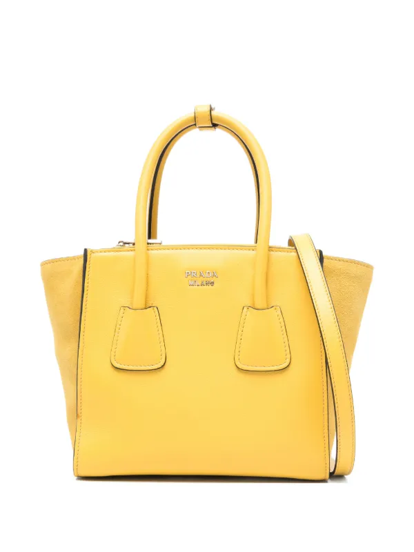 PRADA ロゴプレート ショルダーバッグ ハンドバッグ レザー イエロー Prada ロゴプレート ハンドバッグ | イエロー | FARFETCH JP
