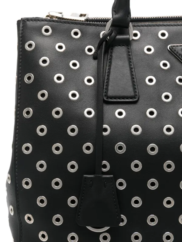 Prada アイレット ハンドバッグ | ブラック | FARFETCH JP