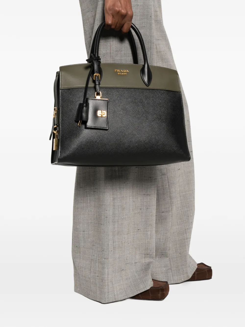 Prada padlock-detail shoulder bag - Zwart