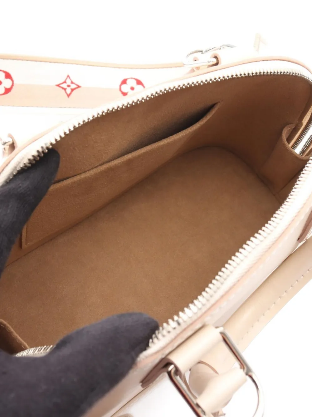 Pre-owned Louis Vuitton 2021 Alma Bb Handbag In White
