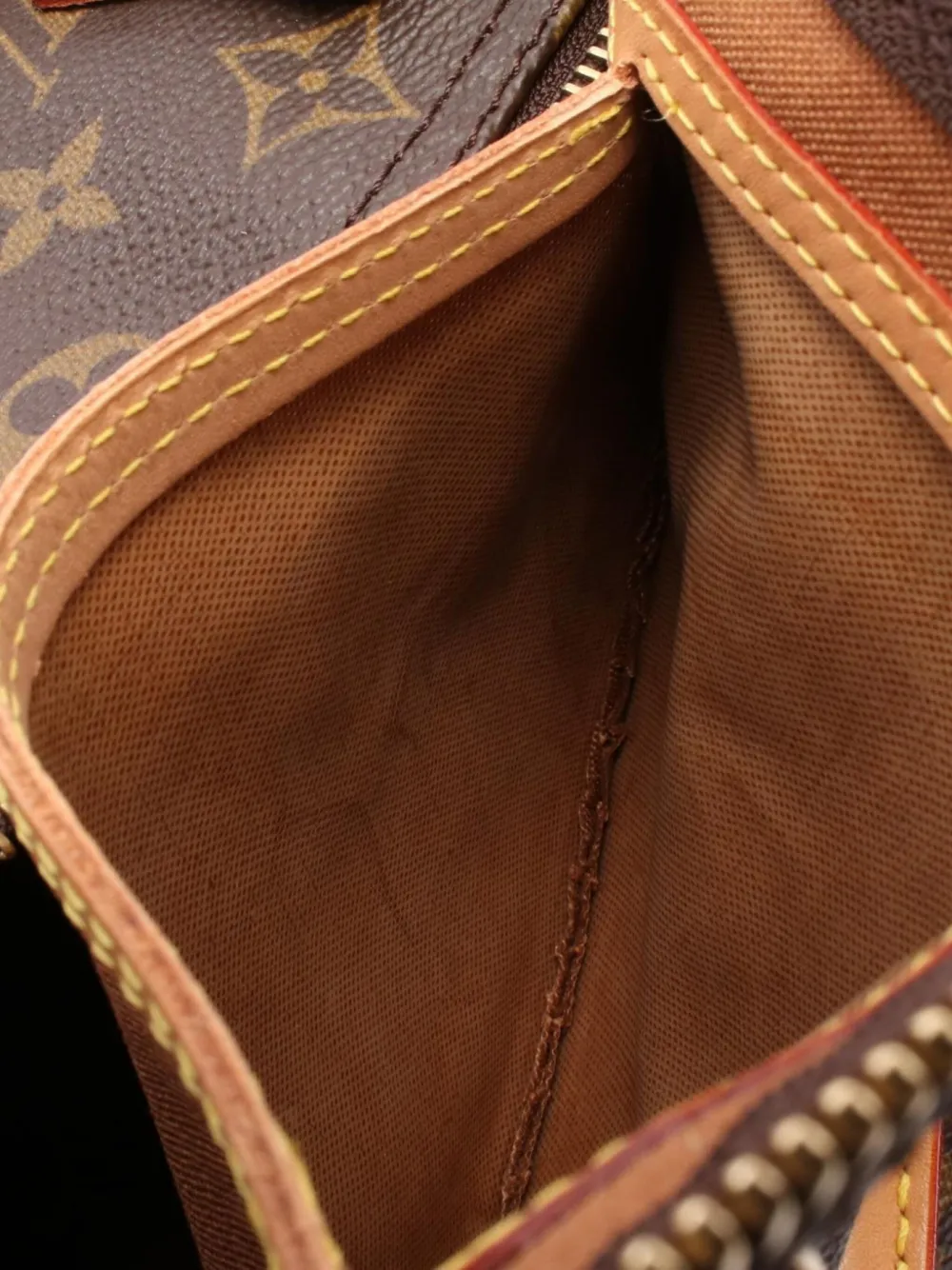 Pre-owned Louis Vuitton 2002s Monogram Speedy 30 Handbag In Brown