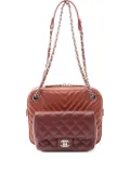 CHANEL Pre-Owned 2018 chevron-quilted chain shoulder bag - Brown