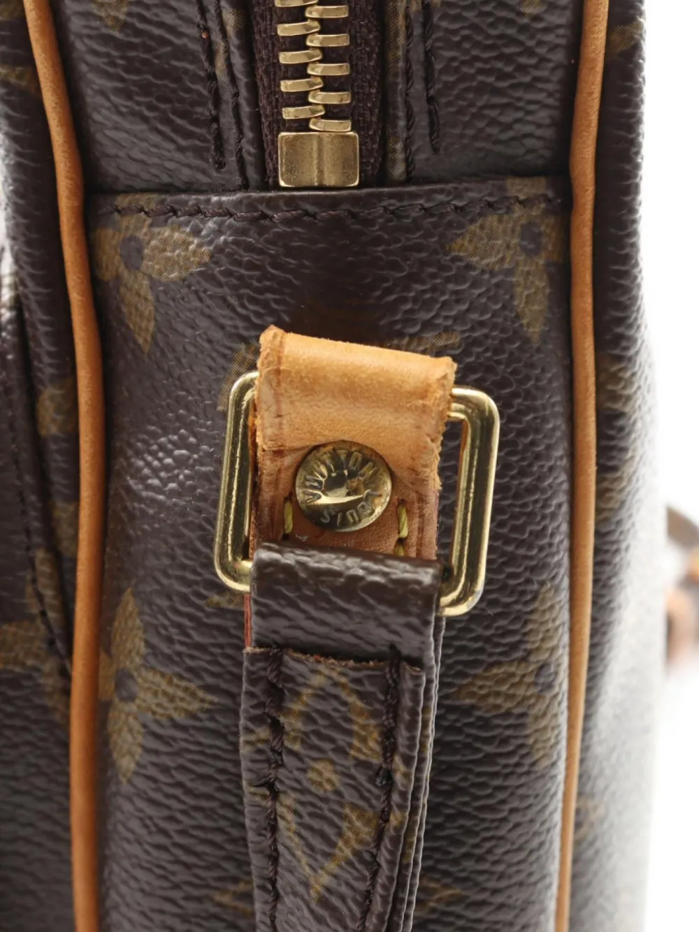 Pre-owned Louis Vuitton 2004 Amazon Shoulder Bag In Brown