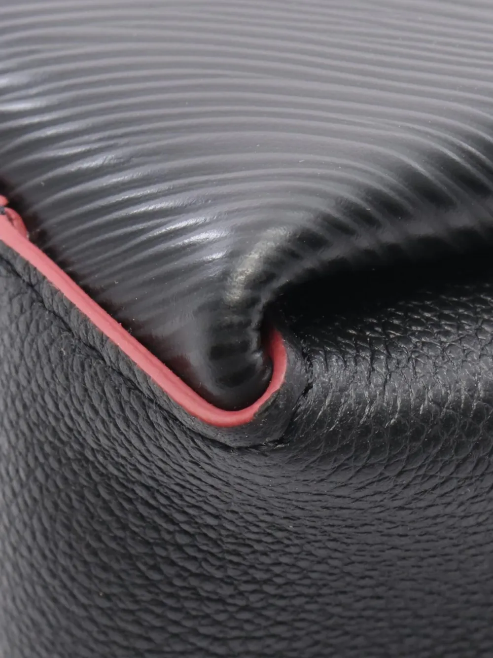 Pre-owned Louis Vuitton 2019 Soufflot Nv Bb Handbag In Black