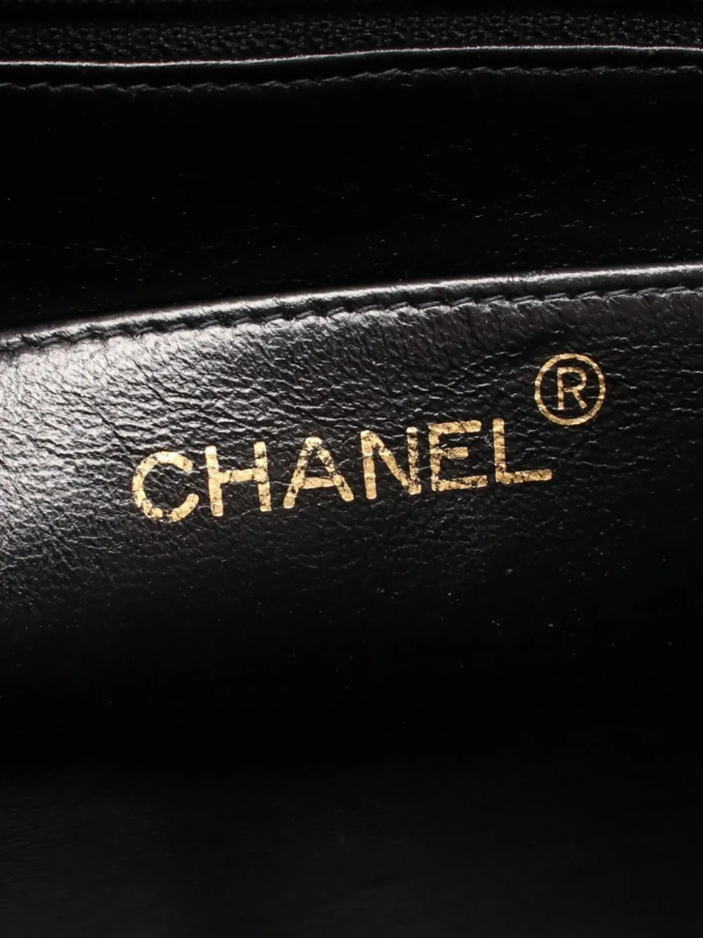 Pre-owned Chanel 1990s Matelassé Chain Shoulder Bag In Black