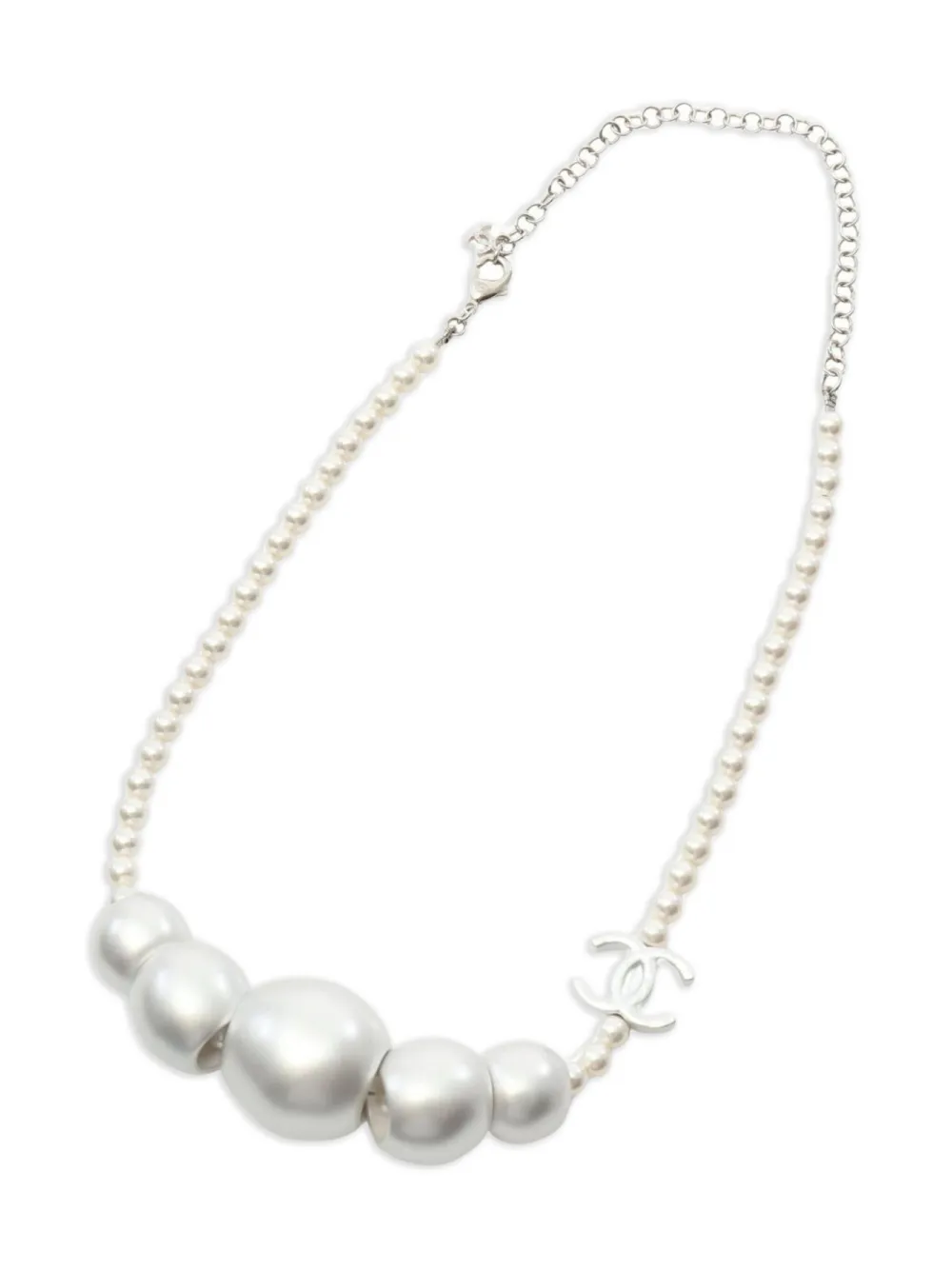 CHANEL Pre-Owned 1980s coco mark pearl necklace | Silver | Image 1