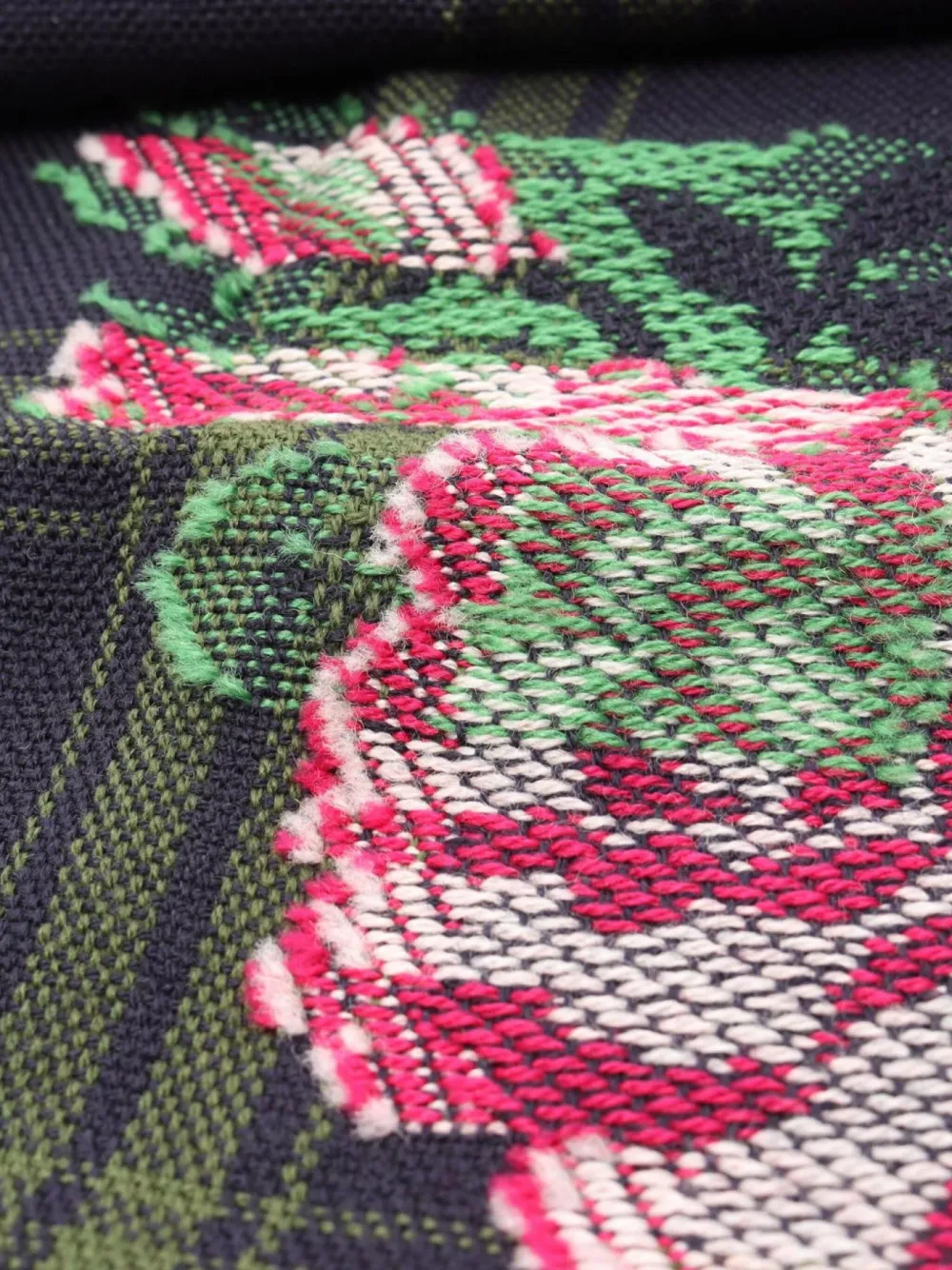 Pre-owned Gucci 2000s Check Floral-pattern Wool Scarf In Blue
