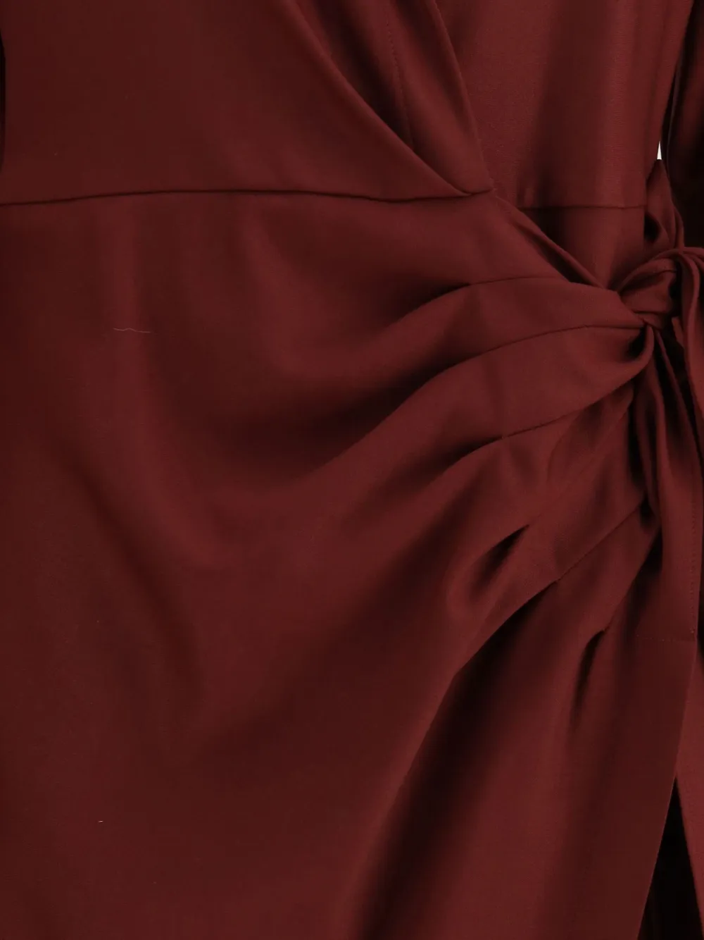 CRIDA Asymmetrische jurk met gewikkelde voorkant Rood