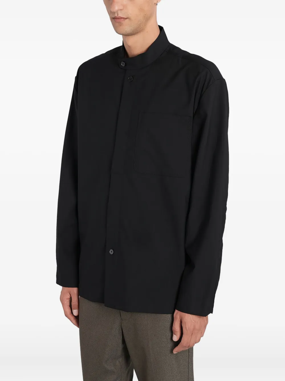 ENTIRE STUDIOS Overhemd met ronde opstaande kraag en zak Zwart
