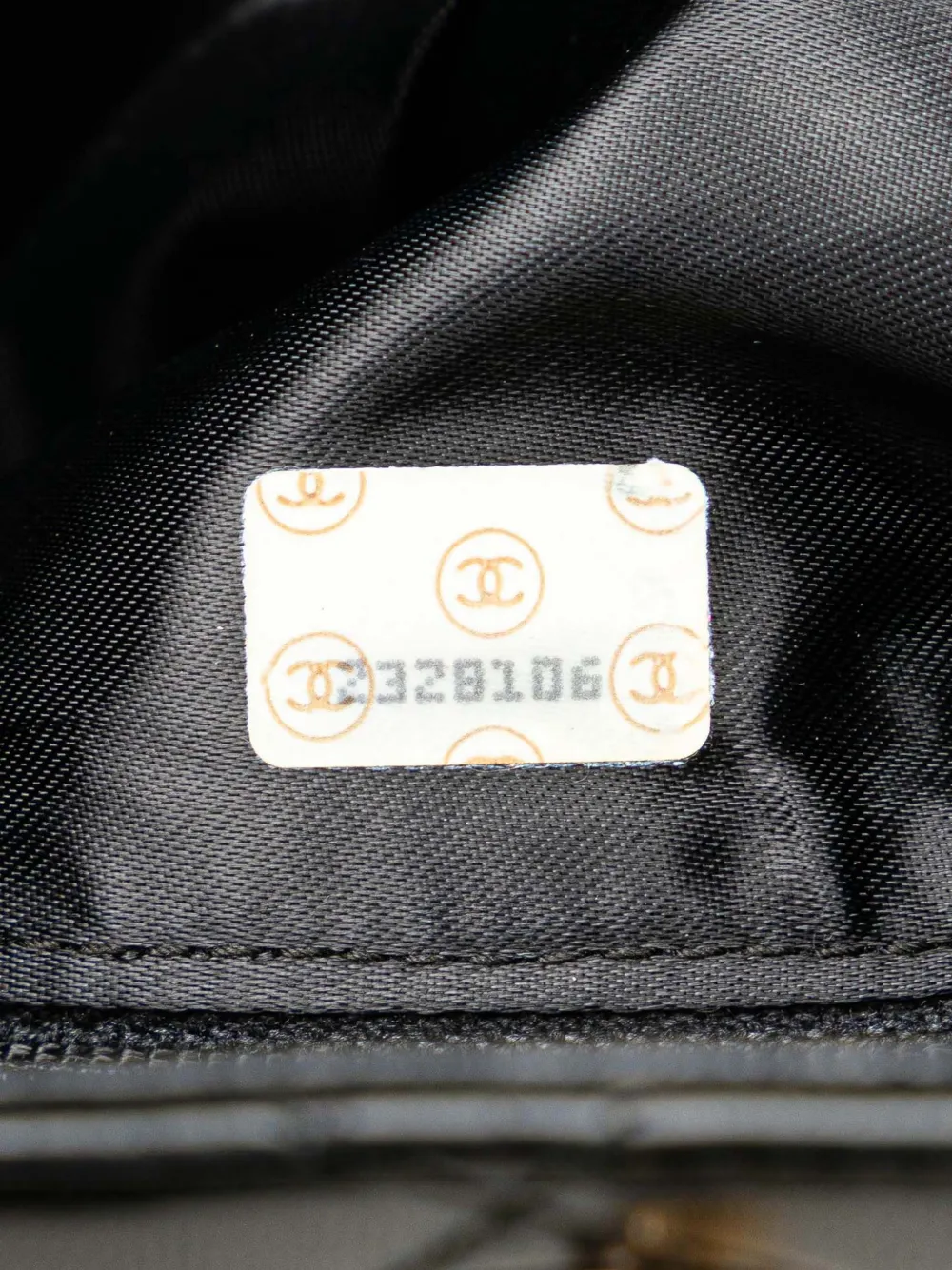 1991-1994 Cc Quilted Lambskin Crossbody Bag