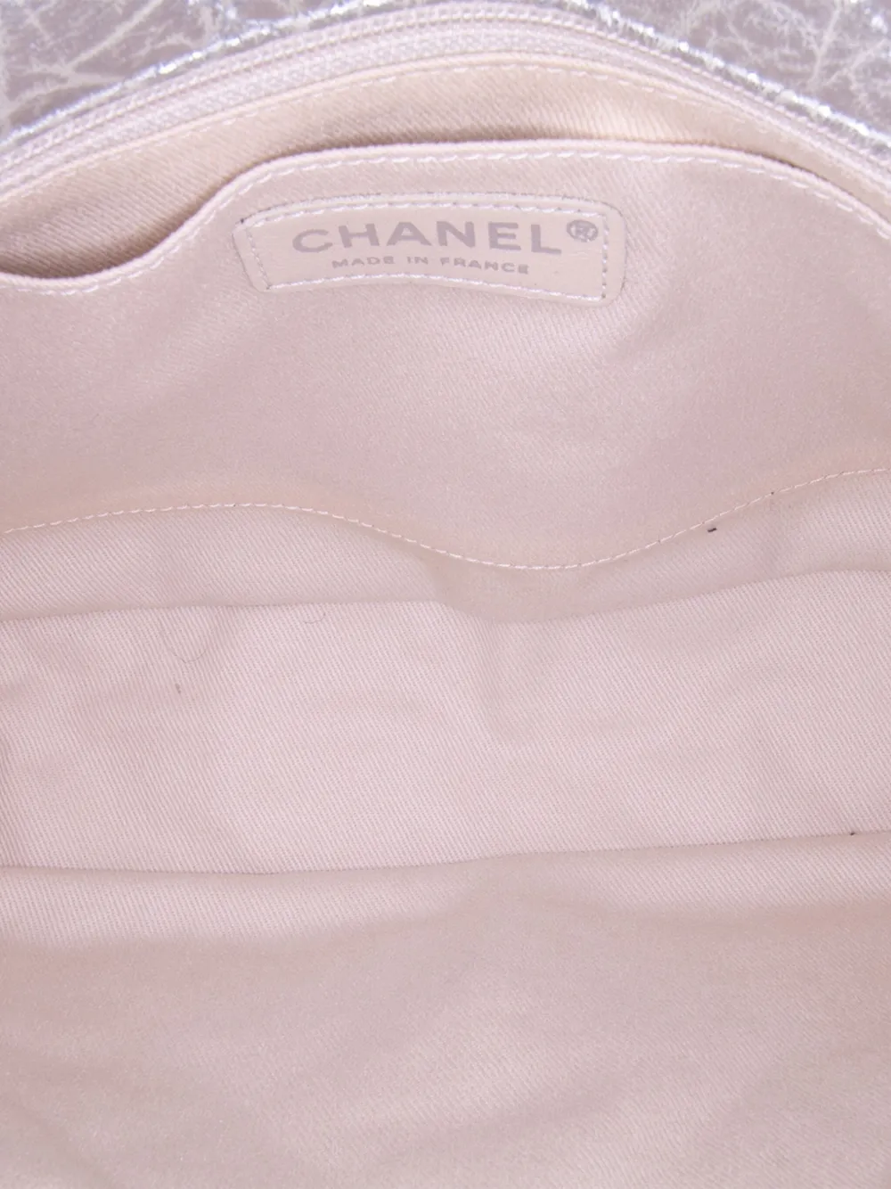 Pre-owned Chanel 2010-2011 Quilted Aged Calfskin On The Rocks Flap Shoulder Bag In Silver