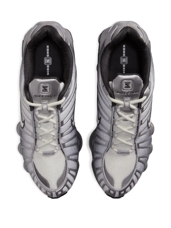 Nike Shox グレー US 12 Nike Shox TL メタリック スニーカー | グレー | FARFETCH JP