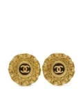 CHANEL Pre-Owned 1995 CC Mark clip-on earrings - Gold