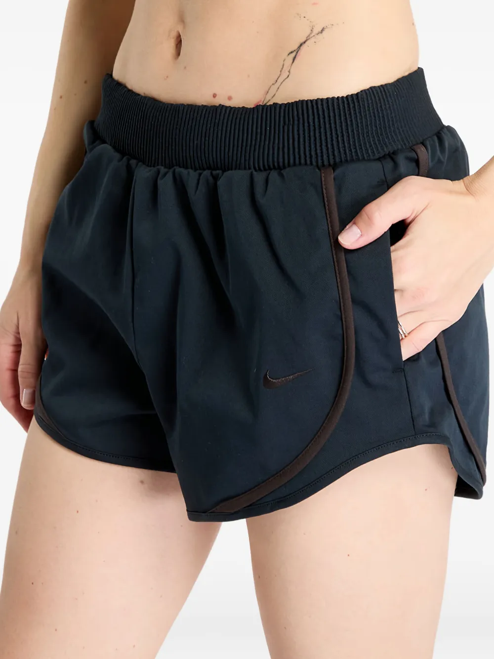 Nike Shorts met geborduurd logo Zwart