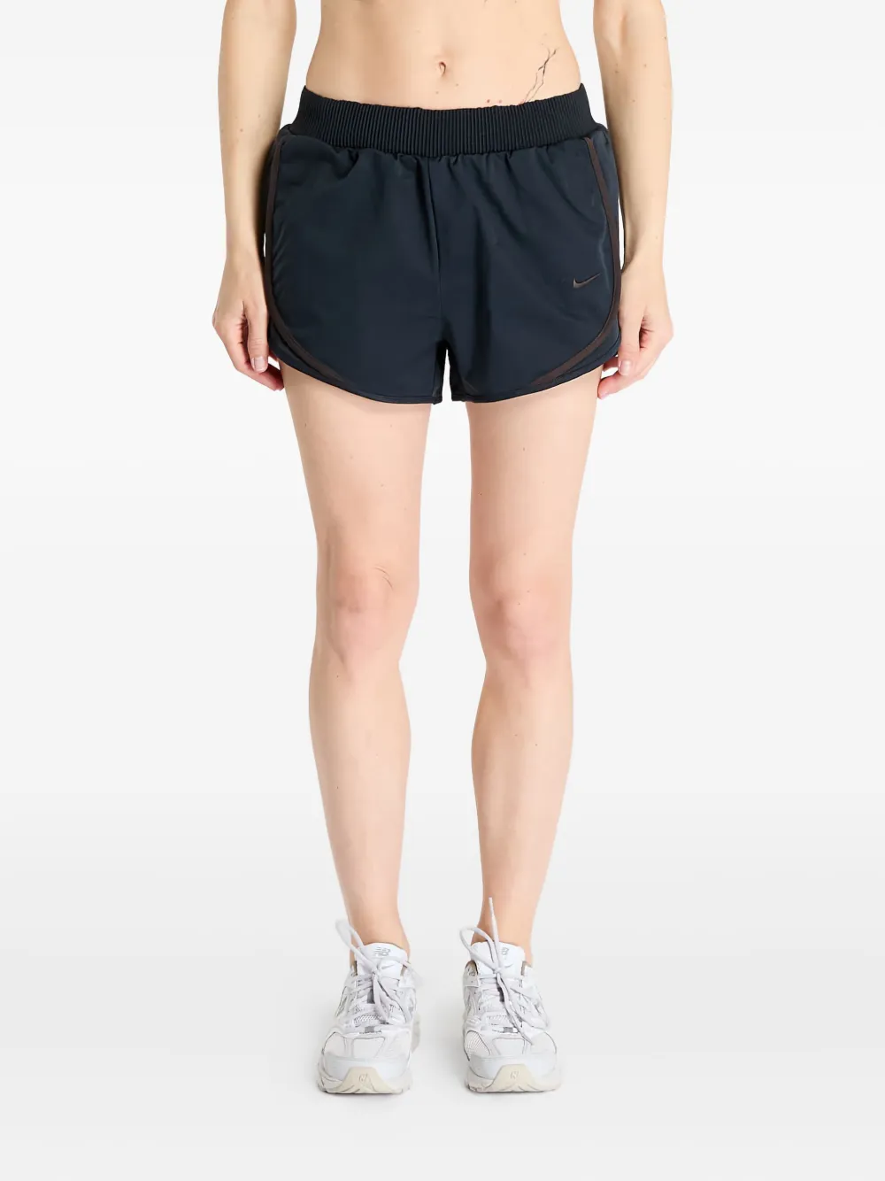 Nike logo-embroidered shorts - Nero