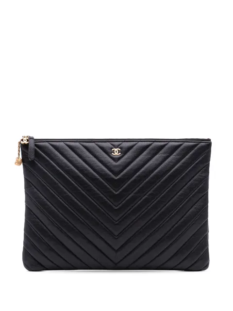 CHANEL Pre-Owned 2018 Large Chevron Caviar Ancient Greek Charms O Case clutch bag