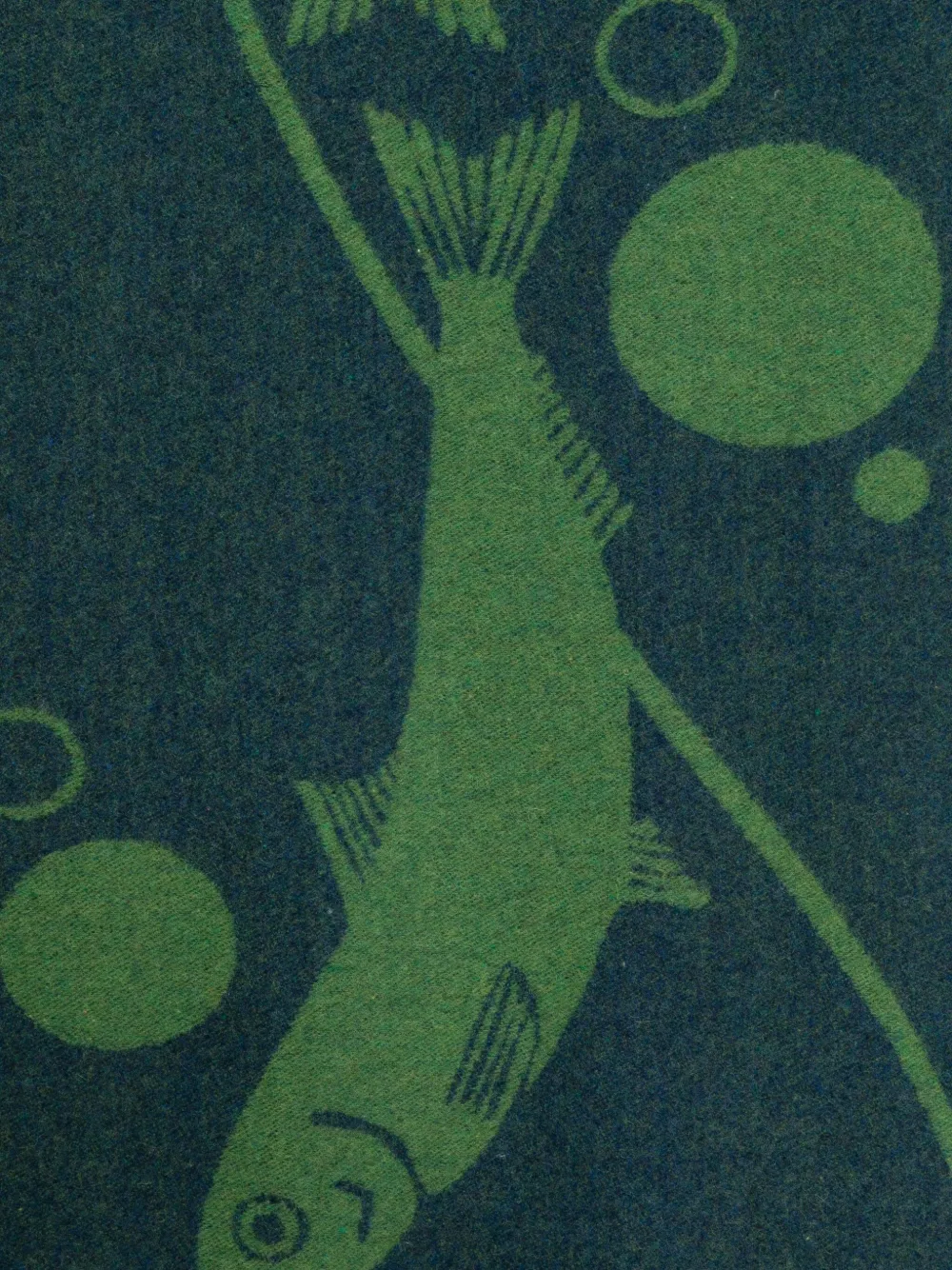 Henrik Vibskov Sjaal met franje en visprint Blauw